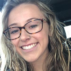 Meet your Posher, Skylar